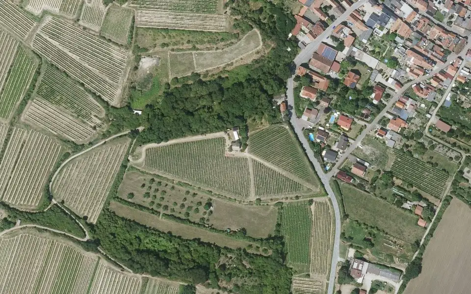 Luftbild mit der Einzellage Schloßberg