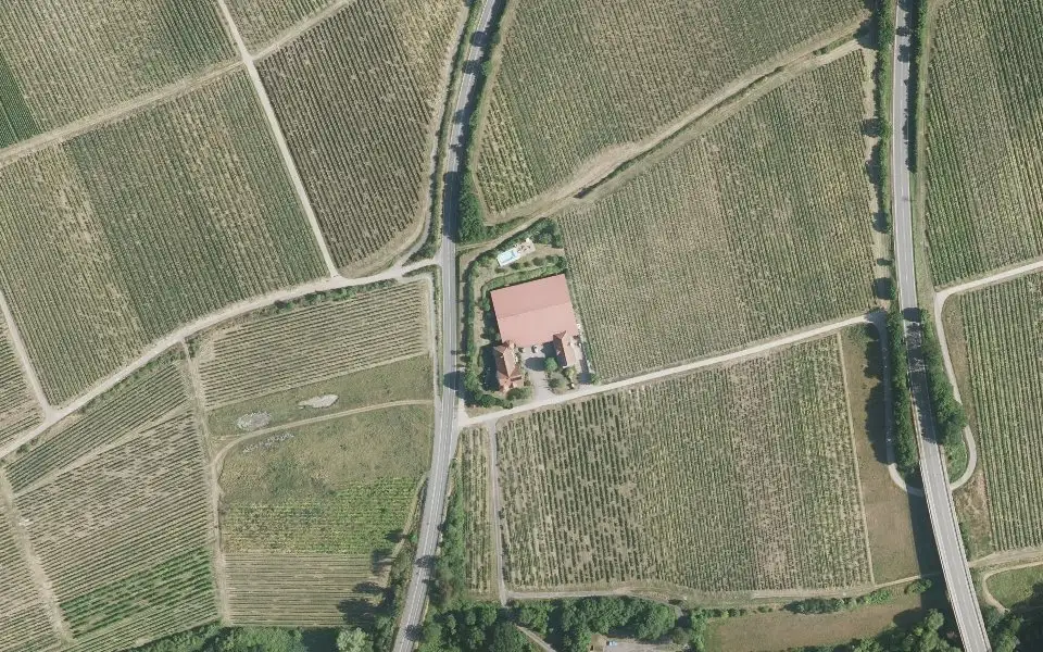 Luftbild mit der Einzellage Schloß
