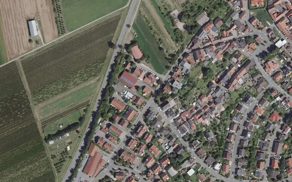 Luftbild der Umgebung von Weingut Mossel Mentz in Essenheim