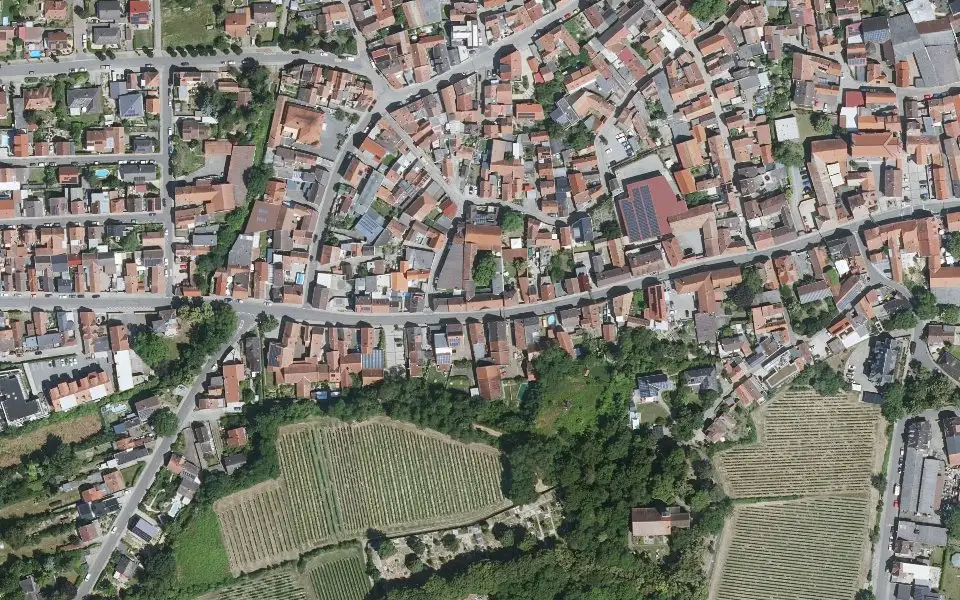 Luftbild der Umgebung von Weingut Schützenhof in Osthofen